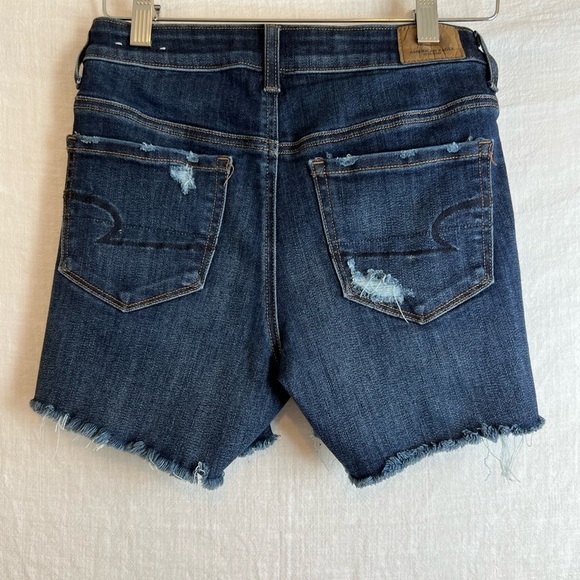 AMERICAN EAGLE 🦅 Hi Rise Shortie****SIZE 2 10” rise 4” inseam *****DISTR… - Picture 4 of 5